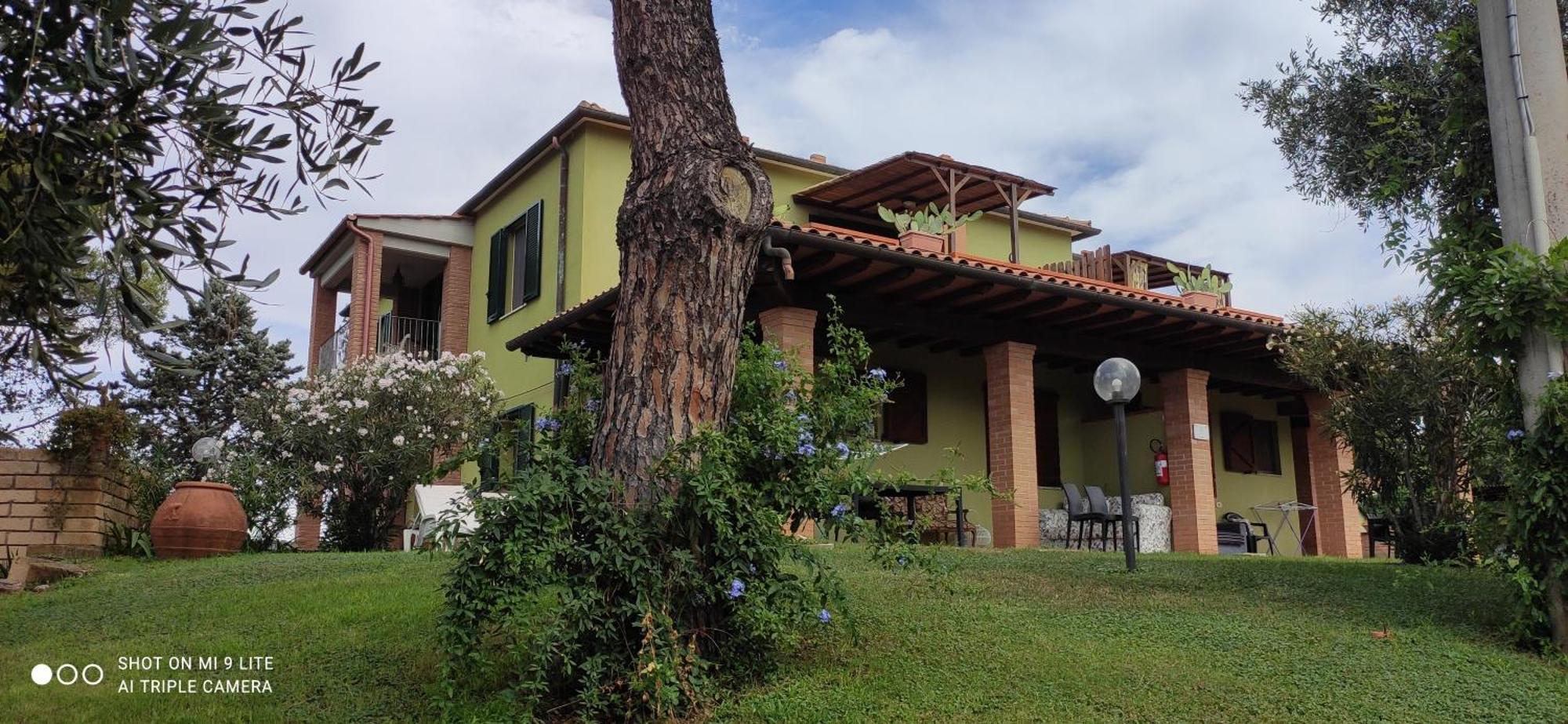 Agriturismo Poggio All'Olivo ฟอลลอนนีกา ภายนอก รูปภาพ